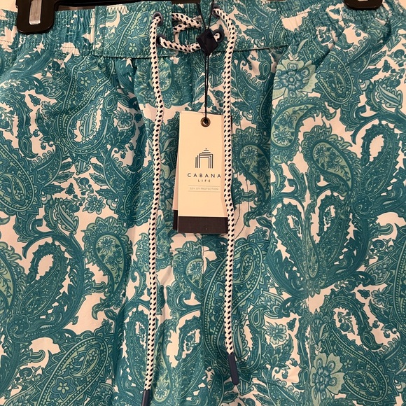 Cabana Life Swimsuit  NWT with Quick-Dry Fabric and Tropical Design - Picture 2 of 10